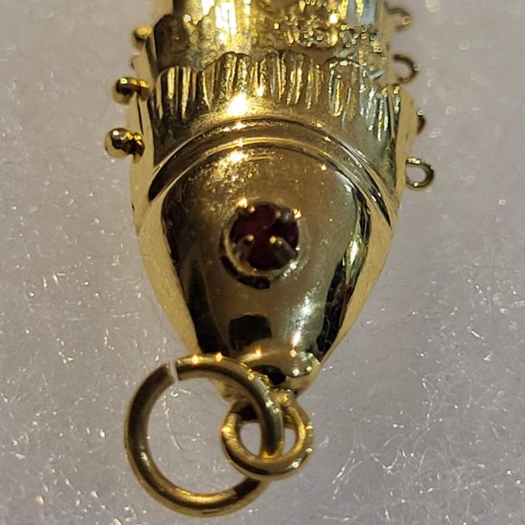 14K Gold Fish Pendant (4cm) - Picture 4 of 10